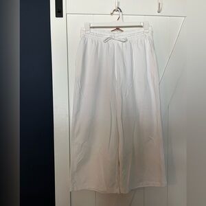 Lands End Sport Knit Crop White Wide-Leg Pants. Size Medium. New no tags 🤍